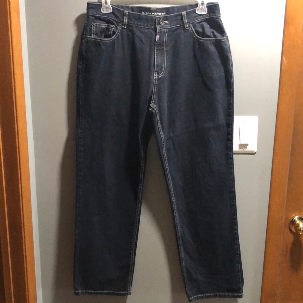 BRAND NEW DKNY WOMANS JEAN PANTS SIZE 14! NWOT! NEVER WORN SITTING IN MY CLOSET.